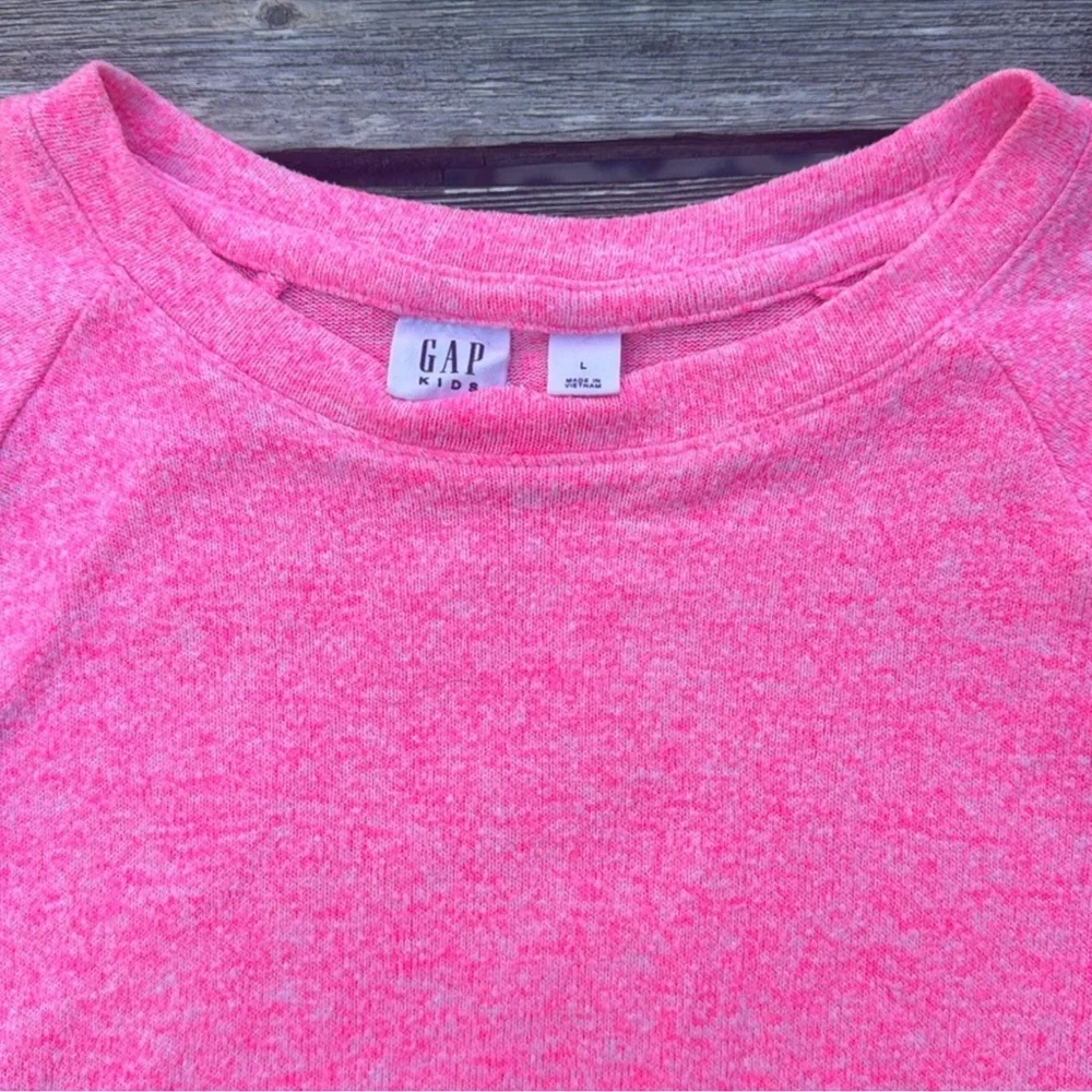 GAP hot pink